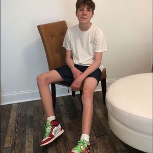 Meet your Posher, Ethan